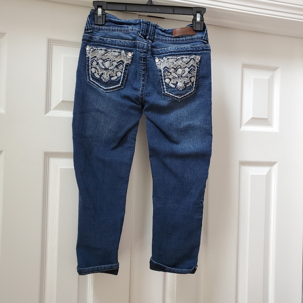 Wallflower Embellished Jean Capris - Picture 2 of 10